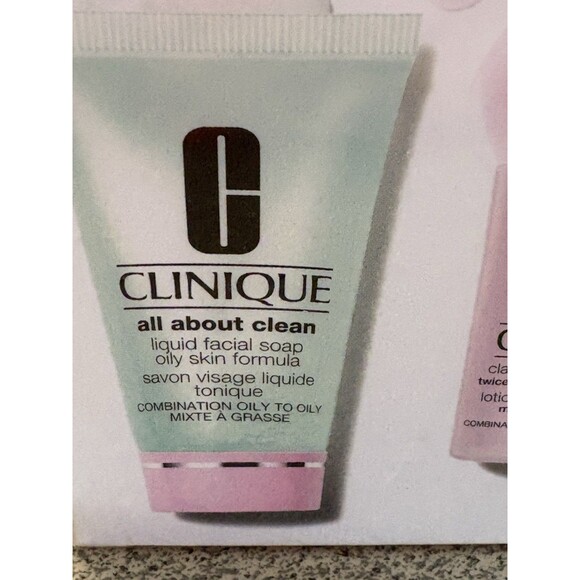 Clinique 3-Step Skin Care System Type 3 Combination Oily to Oily Skin 3pc Set - Picture 5 of 7